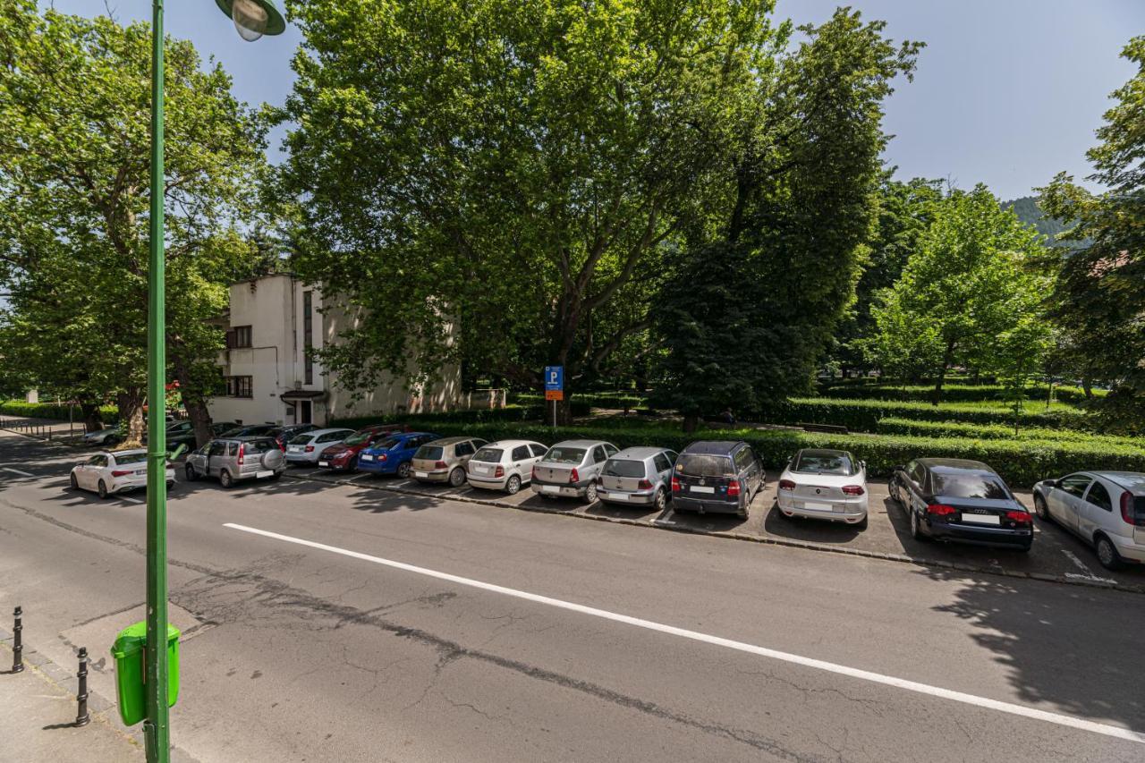 Sabin Apartments Private Parking Braşov Buitenkant foto