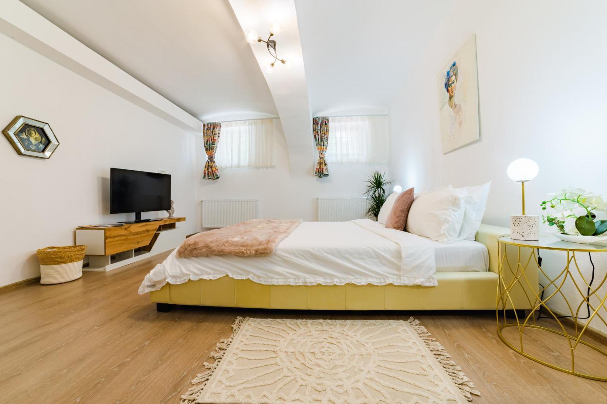 Sabin Apartments Private Parking Braşov Buitenkant foto
